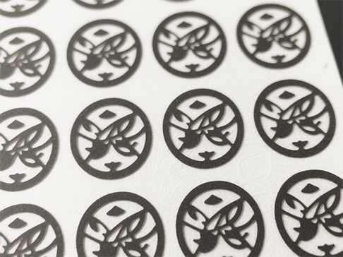 Capacitando a fabricação com controlador inteligente de corte a laser